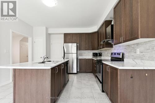 2544 Bandsman Crescent, Oshawa, ON - Indoor Photo Showing Kitchen