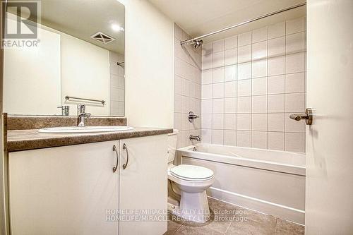 402 - 10 Wilby Crescent, Toronto, ON - Indoor Photo Showing Bathroom