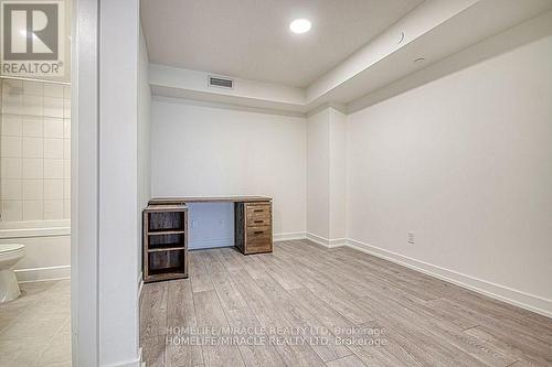 402 - 10 Wilby Crescent, Toronto, ON - Indoor Photo Showing Other Room