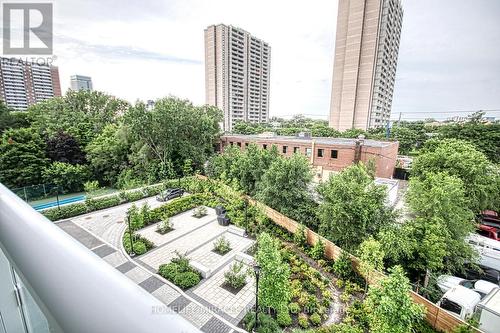 402 - 10 Wilby Crescent, Toronto, ON - Outdoor