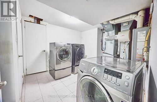 56 Blackwell Place, Brampton, ON - Indoor Photo Showing Laundry Room