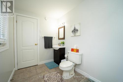 81 Shephard Avenue S, New Tecumseth, ON - Indoor Photo Showing Bathroom