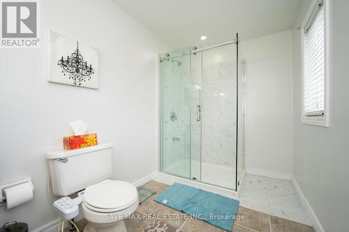 81 Shephard Avenue S, New Tecumseth, ON - Indoor Photo Showing Bathroom