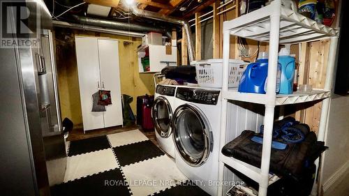 135 Pinehurst Drive, Welland, ON - Indoor Photo Showing Laundry Room