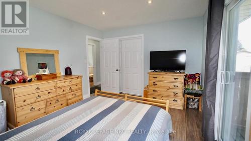 135 Pinehurst Drive, Welland, ON - Indoor Photo Showing Bedroom