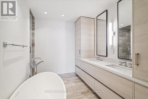 2805 - 200 Cumberland Street, Toronto, ON - Indoor Photo Showing Bathroom