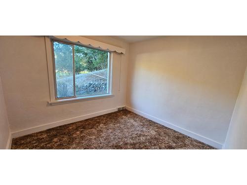 6 Wallinger Avenue, Kimberley, BC - Indoor Photo Showing Other Room