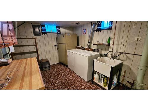 6 Wallinger Avenue, Kimberley, BC - Indoor Photo Showing Laundry Room