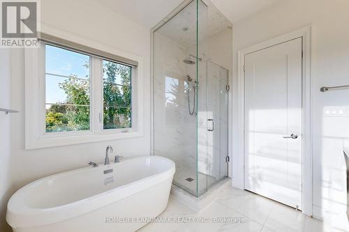 6 Dolan Lane, Richmond Hill (Bayview Hill), ON - Indoor Photo Showing Bathroom