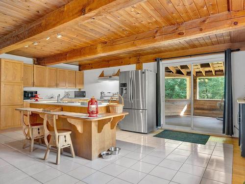 Cuisine - 248  - 248A Mtée Brisebois, Saint-Colomban, QC - Indoor Photo Showing Kitchen