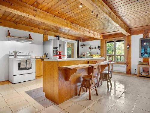 Cuisine - 248  - 248A Mtée Brisebois, Saint-Colomban, QC - Indoor Photo Showing Kitchen