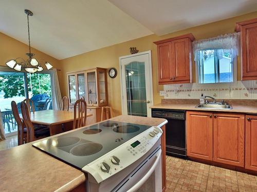 Cuisine - 949 Rue Bissonnette, Saint-Blaise-Sur-Richelieu, QC - Indoor Photo Showing Kitchen