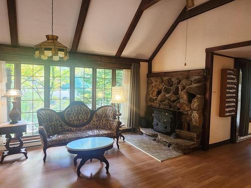 Salle Ã  manger - 577 1Re Avenue Lac-Mondor, Saint-Jean-De-Matha, QC - Indoor Photo Showing Living Room With Fireplace