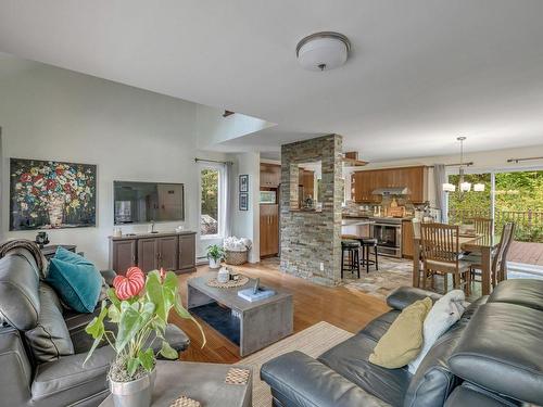 Vue d'ensemble - 125 Ch. Du Manoir, Stoneham-Et-Tewkesbury, QC - Indoor Photo Showing Living Room