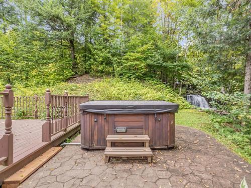 Hot tub - 125 Ch. Du Manoir, Stoneham-Et-Tewkesbury, QC - Outdoor