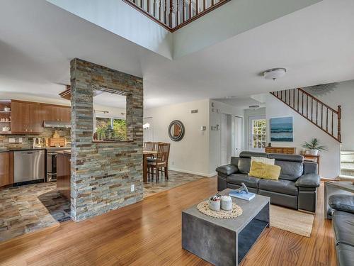 Vue d'ensemble - 125 Ch. Du Manoir, Stoneham-Et-Tewkesbury, QC - Indoor Photo Showing Living Room