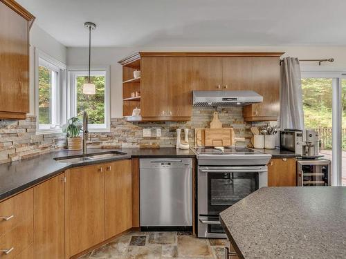 Cuisine - 125 Ch. Du Manoir, Stoneham-Et-Tewkesbury, QC - Indoor Photo Showing Kitchen With Double Sink