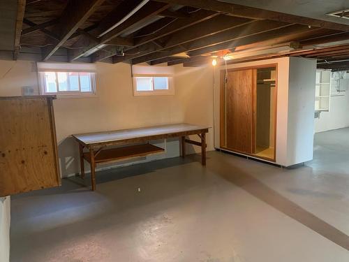 310 Brock Street E, Thunder Bay, ON - Indoor Photo Showing Basement