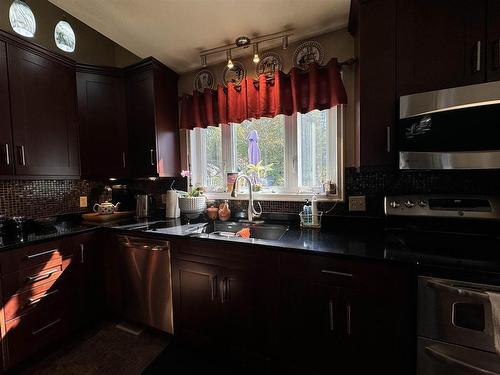 53 Hemlo Drive, Marathon, ON - Indoor Photo Showing Kitchen