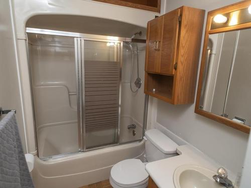 429 Wentworth Crescent, Thunder Bay, ON - Indoor Photo Showing Bathroom