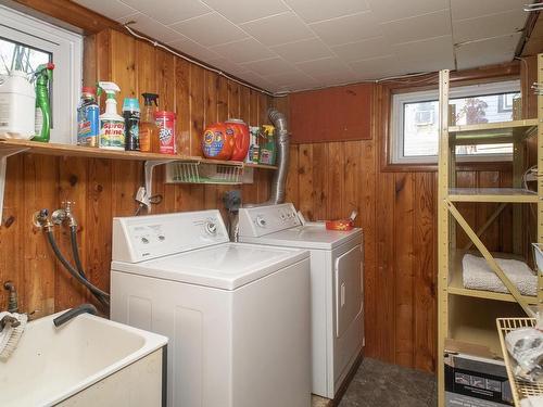 114 Elm Street W, Thunder Bay, ON - Indoor Photo Showing Laundry Room