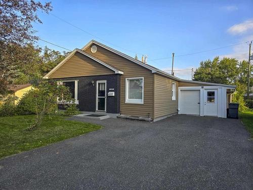 1835 Hamilton Avenue, Thunder Bay, ON - Outdoor