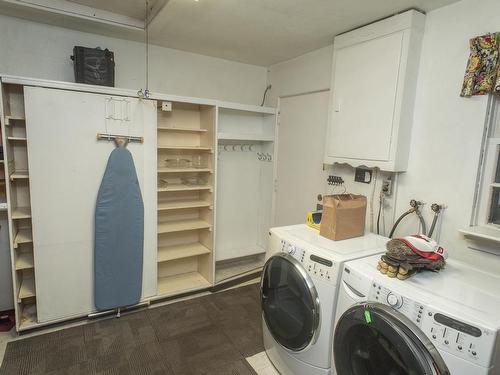 1835 Hamilton Avenue, Thunder Bay, ON - Indoor Photo Showing Laundry Room