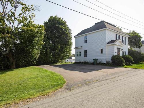 24 Pleasant Street, Parrsboro, NS 