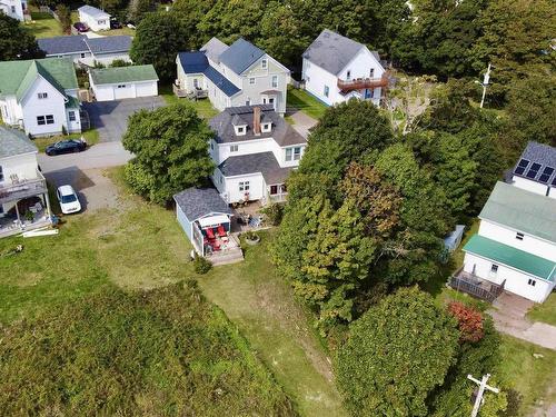 24 Pleasant Street, Parrsboro, NS 