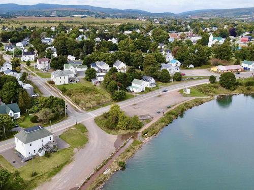 24 Pleasant Street, Parrsboro, NS 