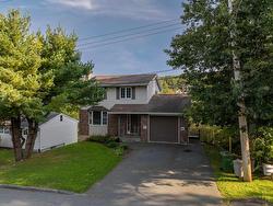 28 Lister Drive  Bedford, NS B4A 2M3