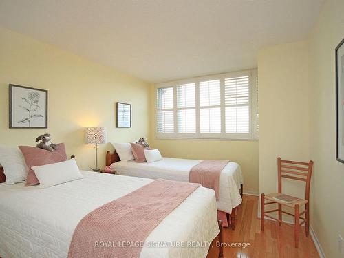 2005-75 Wynford Hts Cres, Toronto, ON - Indoor Photo Showing Bedroom