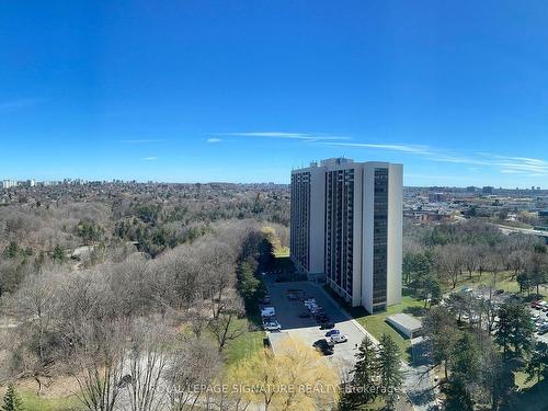 2005-75 Wynford Hts Cres, Toronto, ON - Outdoor With View