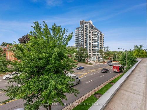 214-2885 Bayview Ave, Toronto, ON - Outdoor