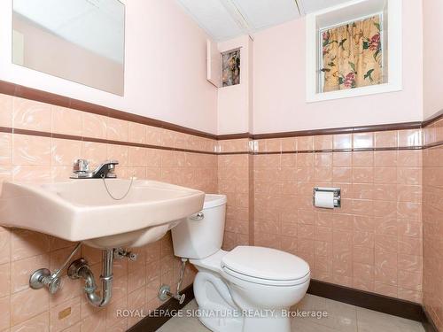 60 Gwendolen Cres, Toronto, ON - Indoor Photo Showing Bathroom