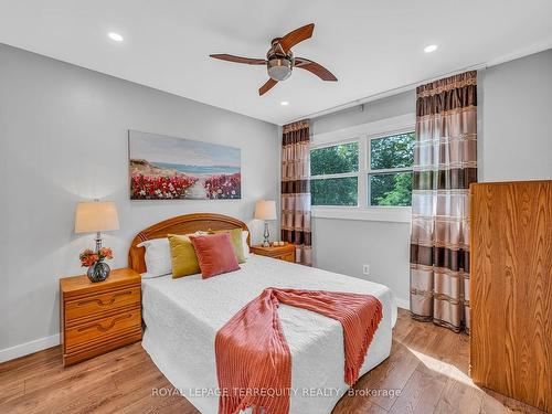 3543 Kelso Cres, Mississauga, ON - Indoor Photo Showing Bedroom