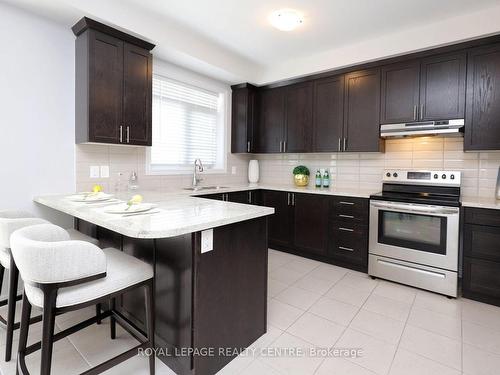 3020 George Savage Ave, Oakville, ON - Indoor Photo Showing Kitchen With Upgraded Kitchen