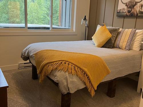 24-1240 Alpine Road, Kamloops, BC - Indoor Photo Showing Bedroom