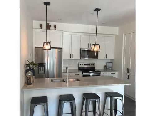 24-1240 Alpine Road, Kamloops, BC - Indoor Photo Showing Kitchen With Double Sink With Upgraded Kitchen