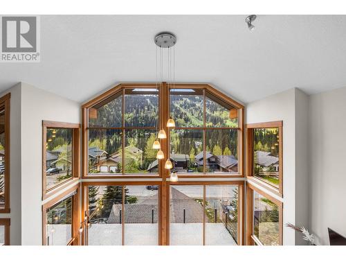 2417 Fairways Drive, Sun Peaks, BC - Indoor Photo Showing Other Room