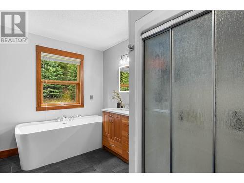 2417 Fairways Drive, Sun Peaks, BC - Indoor Photo Showing Bathroom