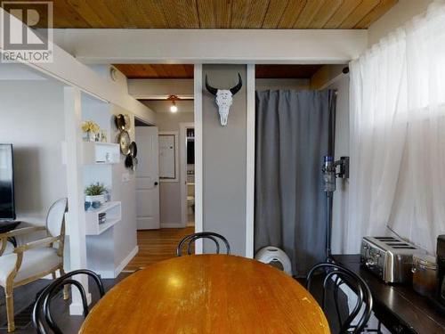 190 St Paul  W Street, Kamloops, BC - Indoor Photo Showing Dining Room