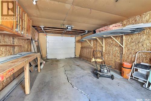 4805 8Th Avenue, Regina, SK - Indoor Photo Showing Garage