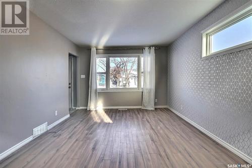 4805 8Th Avenue, Regina, SK - Indoor Photo Showing Other Room