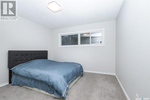 1817 Madden Avenue, Saskatoon, SK - Indoor Photo Showing Bedroom