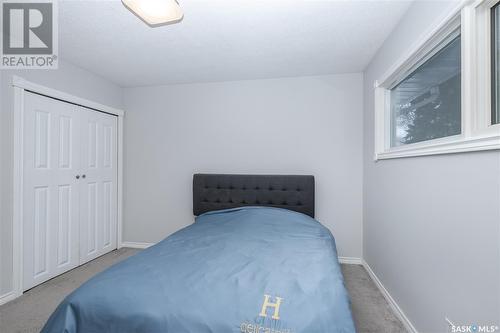 1817 Madden Avenue, Saskatoon, SK - Indoor Photo Showing Bedroom