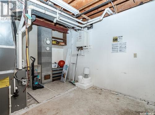 1817 Madden Avenue, Saskatoon, SK - Indoor Photo Showing Basement