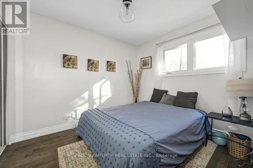 2358 Joliffe Street, Ottawa, ON - Indoor Photo Showing Bedroom