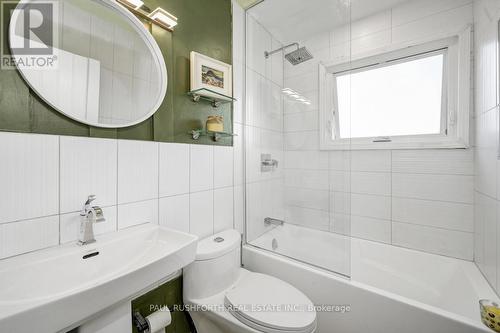 2358 Joliffe Street, Ottawa, ON - Indoor Photo Showing Bathroom