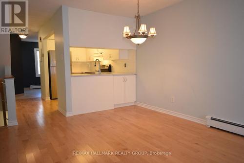 214 Alvin Road, Ottawa, ON - Indoor Photo Showing Kitchen